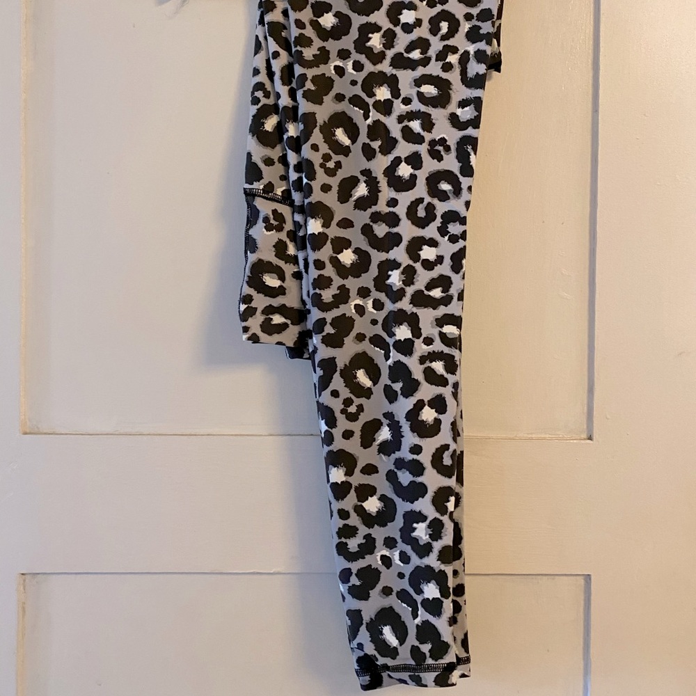 Hot Dame animal print leggings